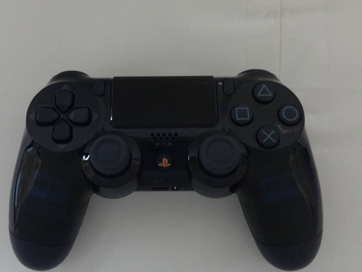 A725 中古 ゲーム コントローラー PS4 Playstation4 DUALSHOCK 4 500 Million Limited Edition_画像2