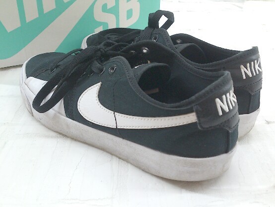 ◇ ◎ NIKE ナイキ SB BLAZER COURT CV1658-002 スニーカー シューズ サイズ23.5cm ブラック ホワイト レディース_画像3