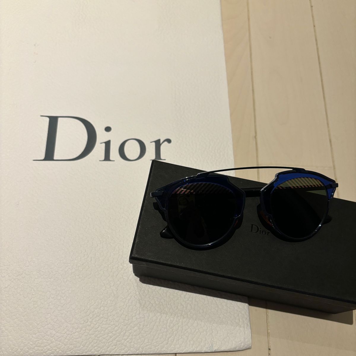Christian Dior クリスチャンディオール サングラス　ショッパー付き