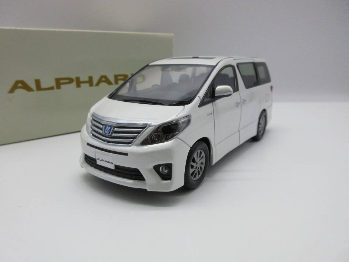 1/30 トヨタ 2代目アルファード ALPHARD 後期 カラーサンプル 非売品 ミニカー　ホワイトパールクリスタルシャイン