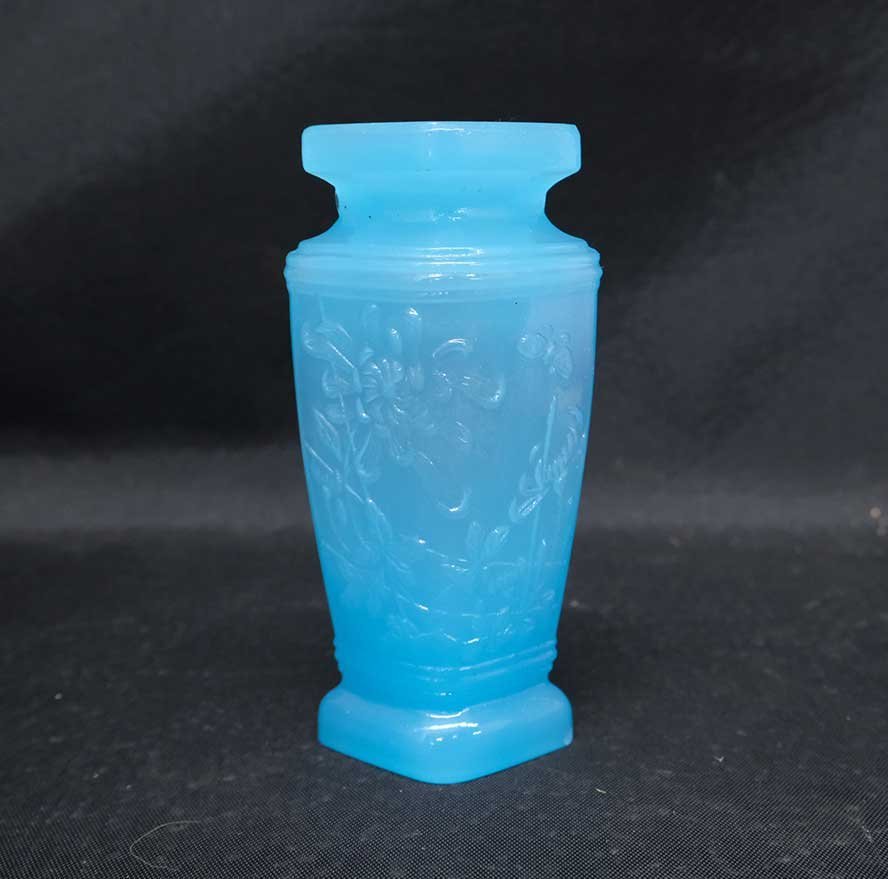 【慈光】2705 練りガラス　花瓶　一輪挿し　花紋様　　青色ガラス　当時物_画像1