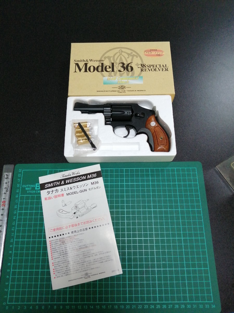 Y40　モデルガン タナカ　タナカワークス　S&W M40 センチニアル 　 未発火　カートリッジ付き　インサート横　動作確認 OK　重さ　366g_画像1