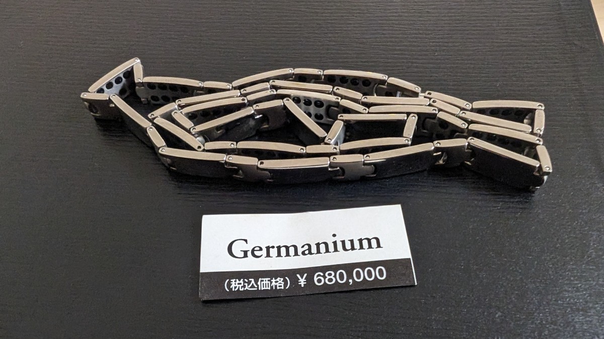 年始特売！ゲルマニウム　ネックレス　チタン製　メンズ　シルバー色　定価68万円！　germanium_画像1