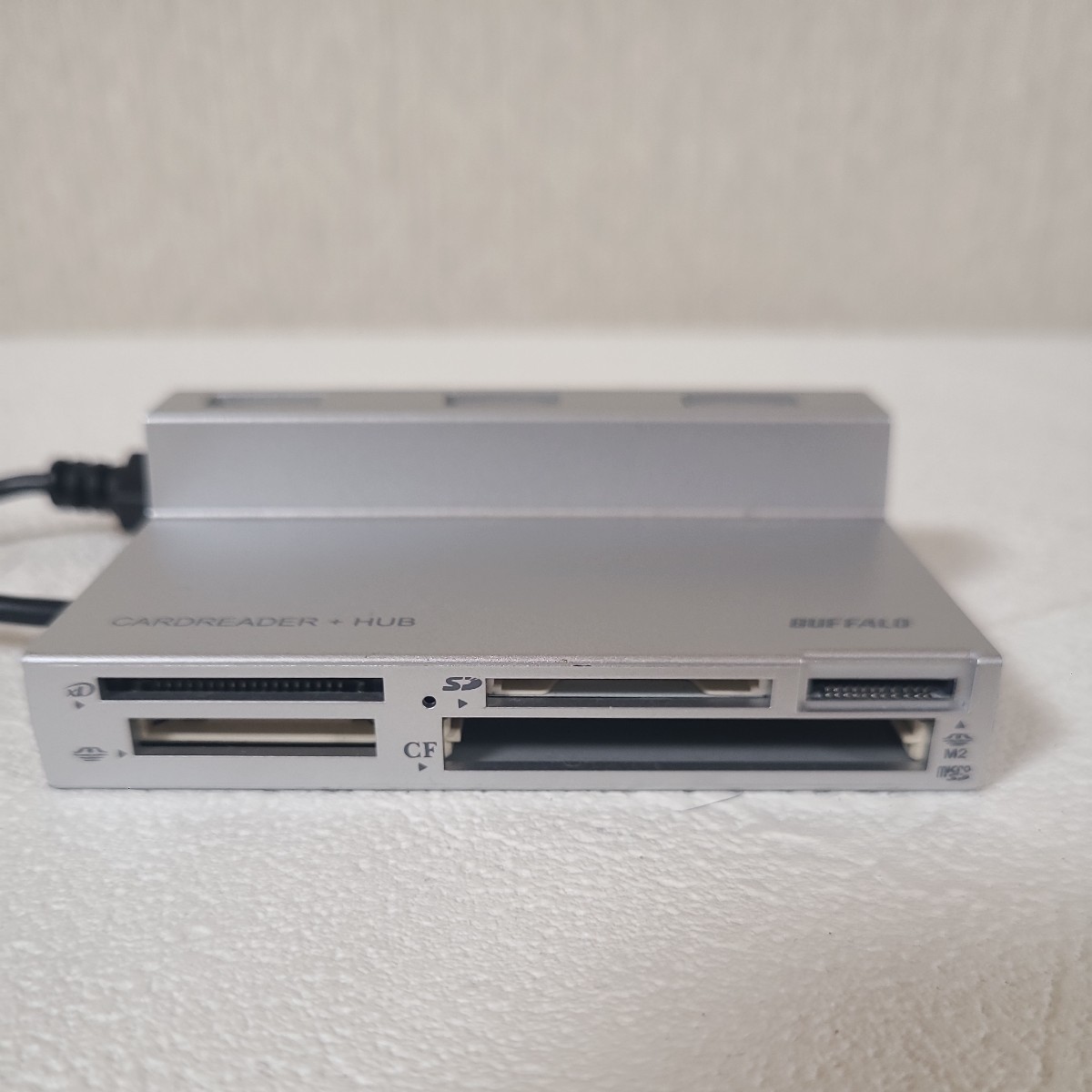 ◆◇ BUFFALO USBカードリーダー/ライター + USBハブ BSCRH01U2シリーズ　バッファロー◇◆_画像4