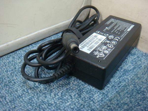 TOSHIBA dynabook для оригинальный AC ADAPTER PA3714U-1ACA UX/23JWH Atom N2/ DB47K/4RA /R731/W2UB,R730/B TX/66KPK TX/66KWH /RX3 B453/J соответствует 