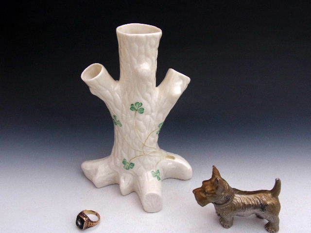 木株の形をしたクローバー絵付き 花瓶 ◆ アイルランド・ベリーク_画像6