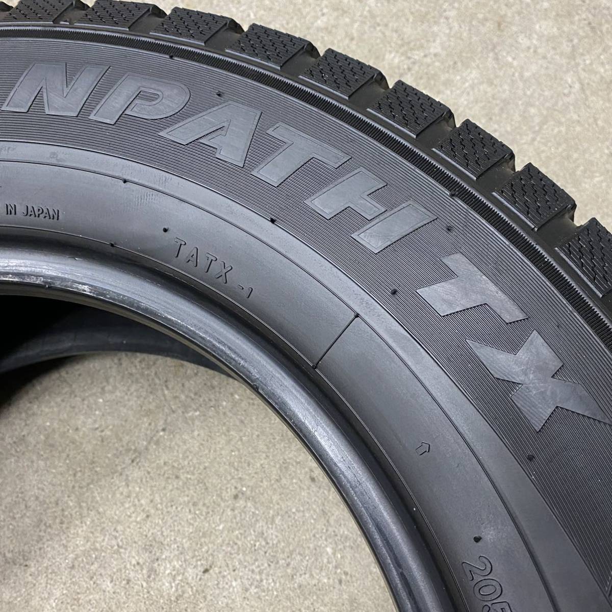 早い者勝ち●溝多 205/70R15ウインタートランパスTX スタッドレス中古2本セット ※本州のみ送料無料_画像3