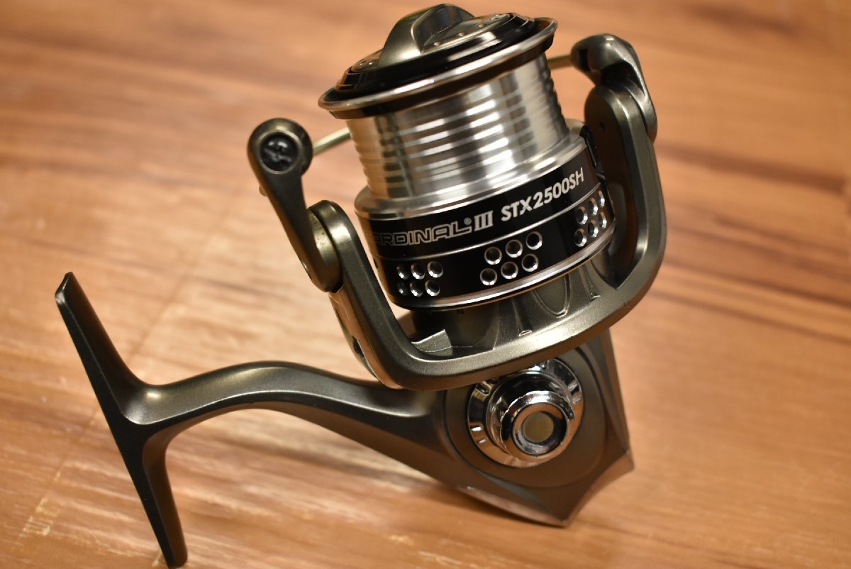 【1スタ☆】アブガルシア カーディナル Ⅲ STX 2500SH 替スプール付 AbuGarcia Cardinal Ⅲ 3 III STX スピニング KKM_画像3