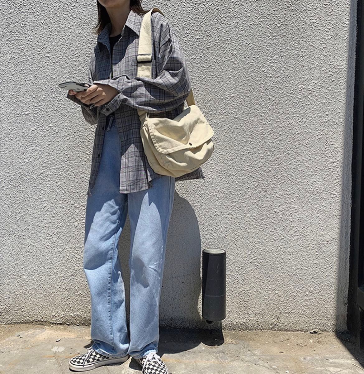 ショルダーバッグ ニュースペーパーバッグ　メッセンジャー　男女兼用　韓国　ファッション　大容量　シンプル