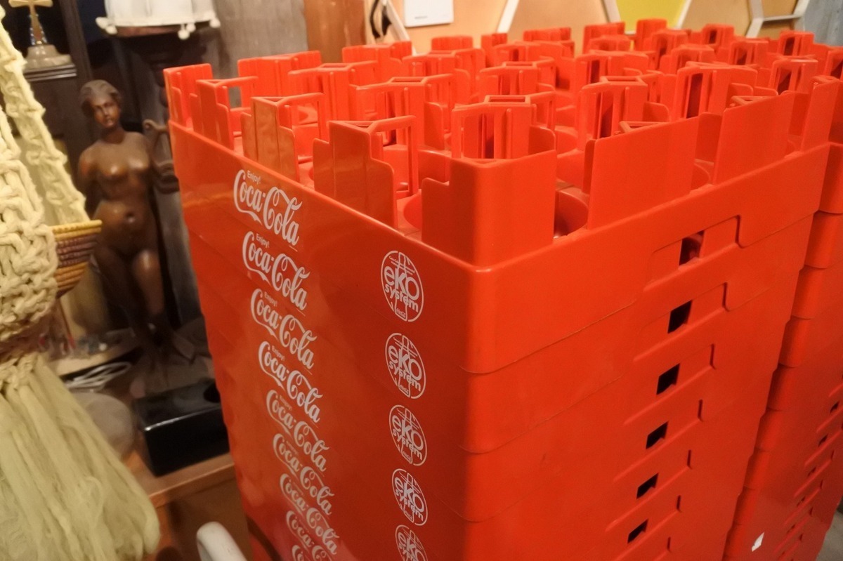  не продается Coca Cola контейнер кейс 1.5L пластик коробка inserting предмет для бизнеса инвентарь возврат BOX box 