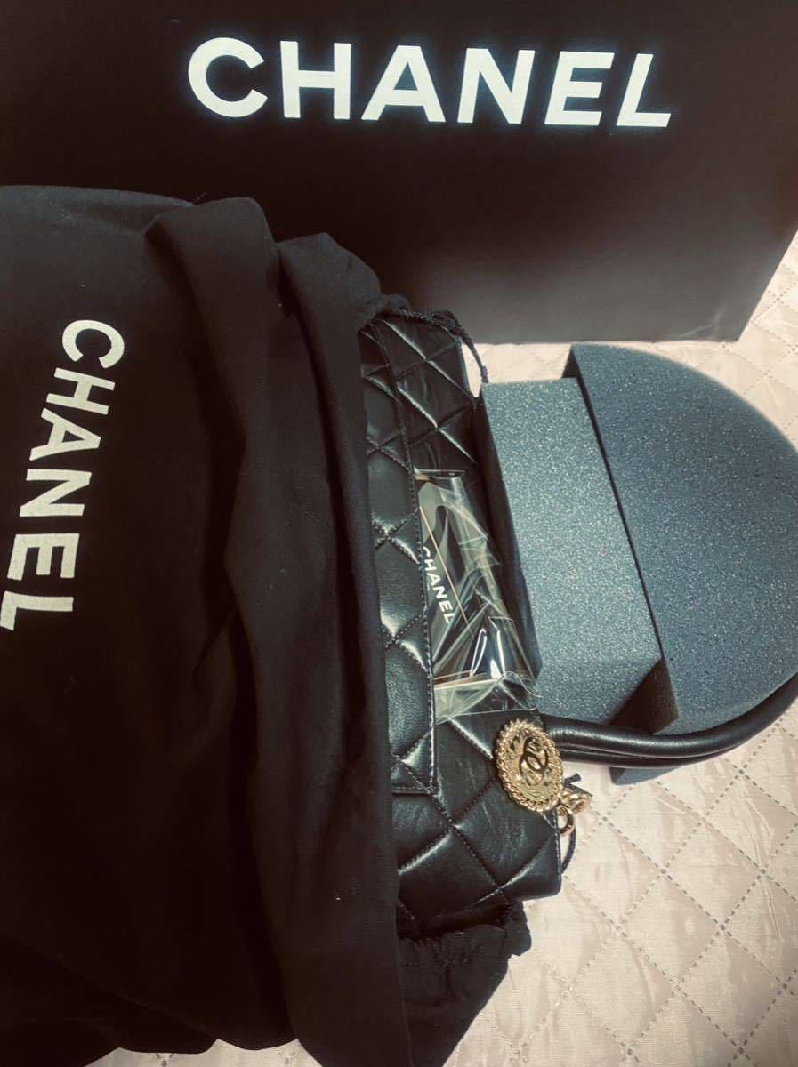 【送料無料】美品 CHANEL シャネル ラムスキン 復刻トート　〜シャネル 復刻 トートバッグ A01804 ブラック ラムスキン キルティング加工〜_背面オープンポケット／ギャランティカード