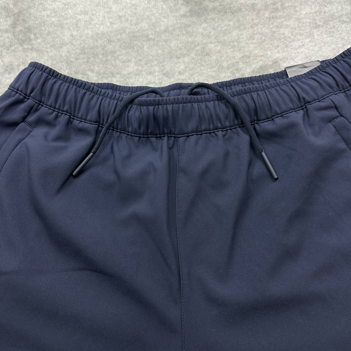 新品未使用 adidas XLサイズ アディダス スーツ セットアップ 新品未使用 adidas XLサイズ アディダス スーツ セットアップ