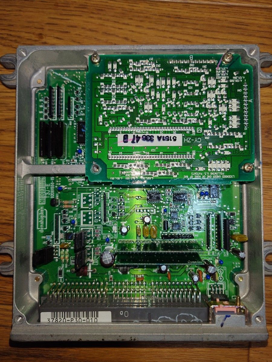ホンダ civic シビック eg6 ecu コンピューター 実働取り外し ホンダ civic シビック eg6 ecu コンピューター 実働取り外し