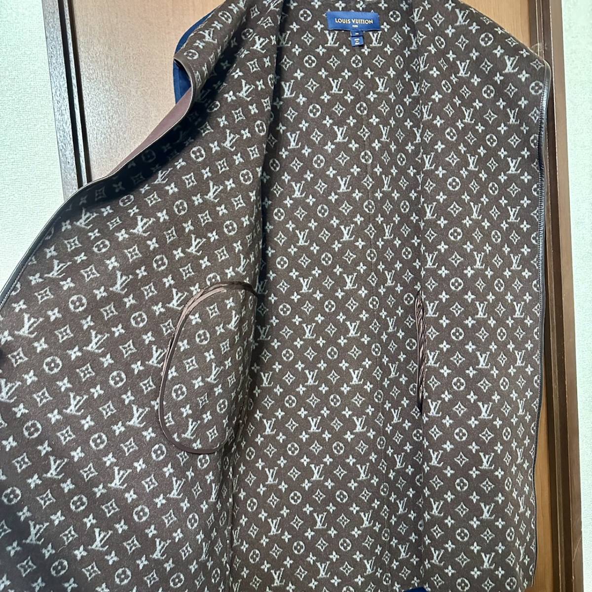 美品☆即完売モデル☆LOUIS VUITTON ルイヴィトン 38 モノグラム ダブルフェイス ラップコート ベルテッド ハンガーケース付き 73万_画像6