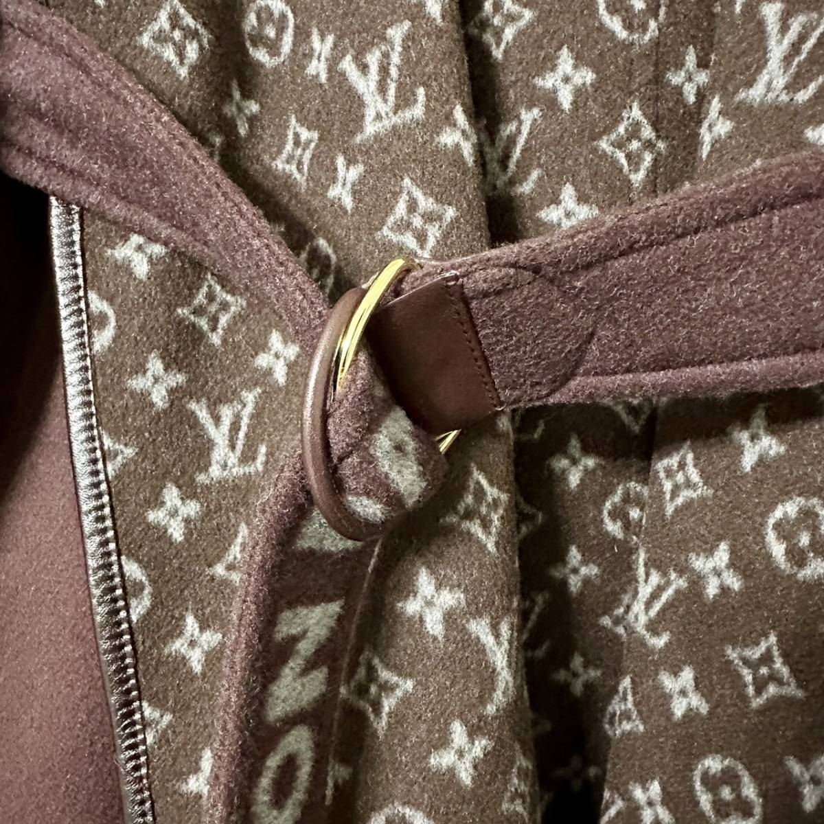 美品☆即完売モデル☆LOUIS VUITTON ルイヴィトン 38 モノグラム ダブルフェイス ラップコート ベルテッド ハンガーケース付き 73万_画像5