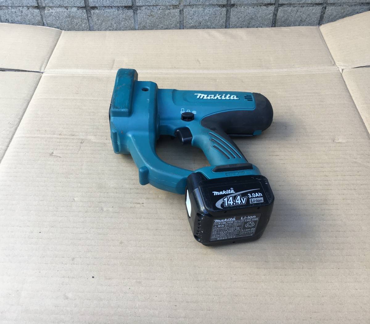 大特価！！！　★即決24900円★　SC101DRF　SC101D　マキタ　MAKITA　コードレス全ネジカッター　バッテリー×1_画像4