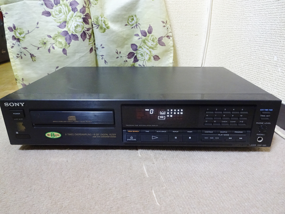 SONY／ソニー CDプレーヤー　CDP-590 動作品　_画像1