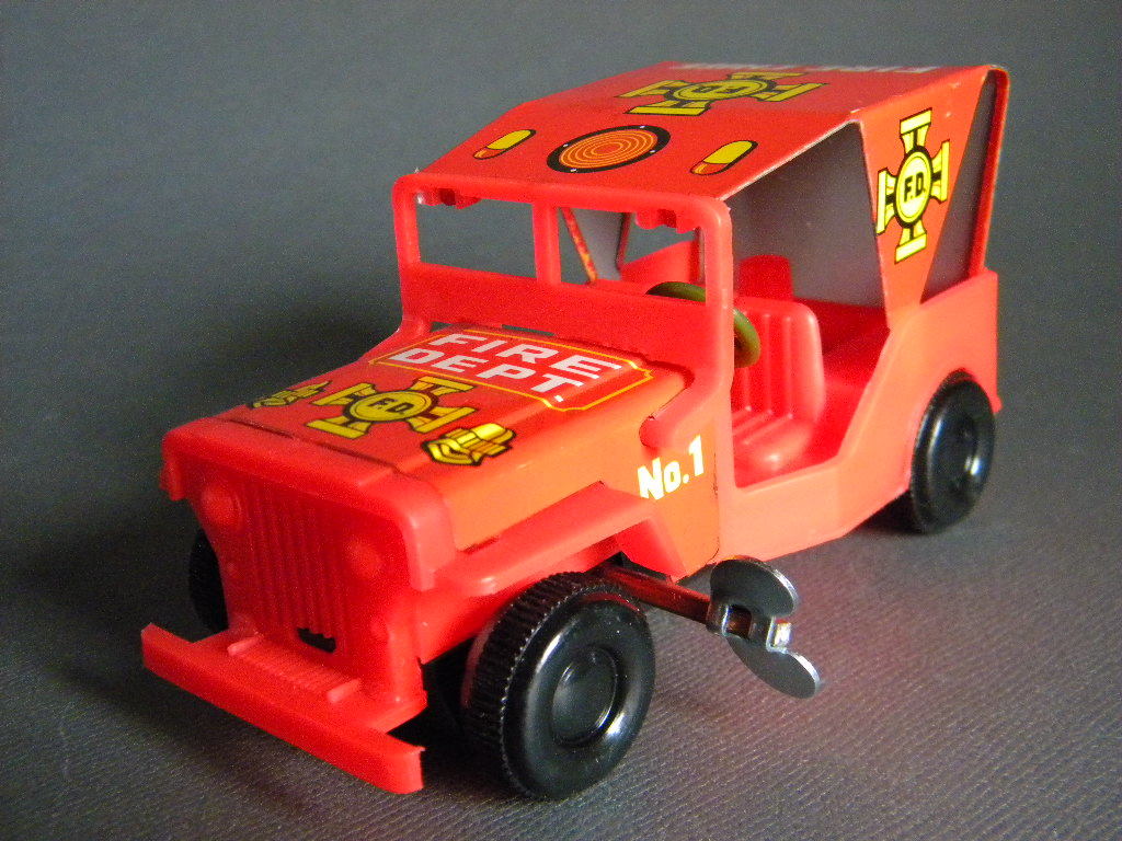 当時物 ★★FIRE DEPT 日本製 TTタカトク JEEP 消防車 !! ゼンマイ 作動良好 プラ/ブリキ製 旧車「定形外/LP可」★★未使用 デッドストックの画像1