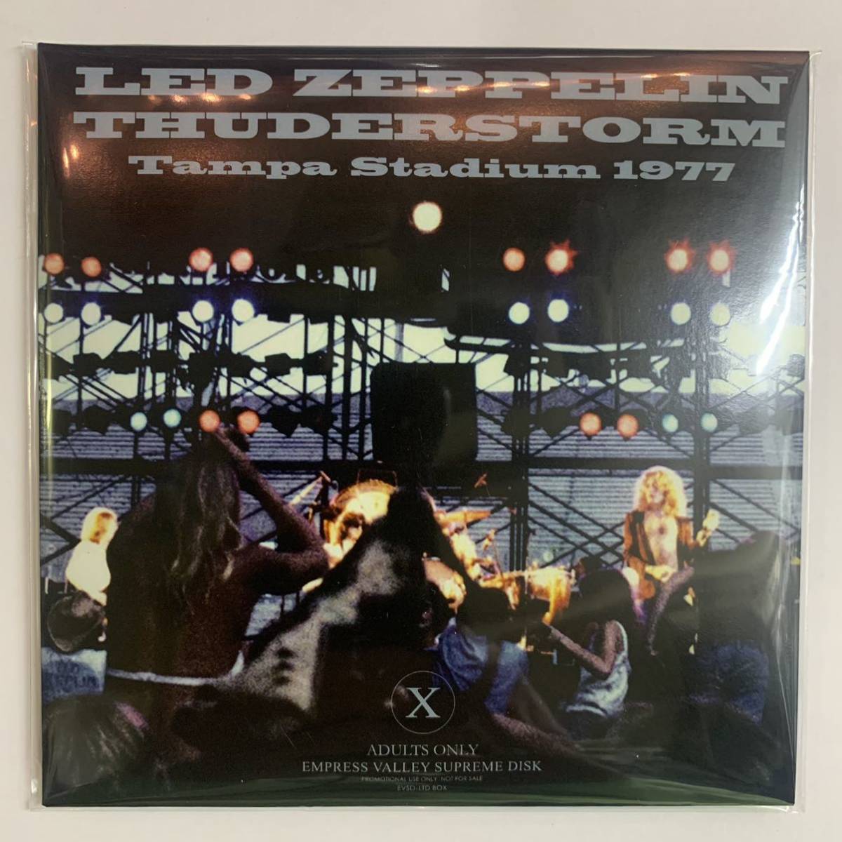 LED ZEPPELIN / THUNDER STORM (2CD) 1977年タンパ公演 5ソース収録！当日の状況をリアルに伝えるまさにノンフィクション作品！写真付き！_画像1