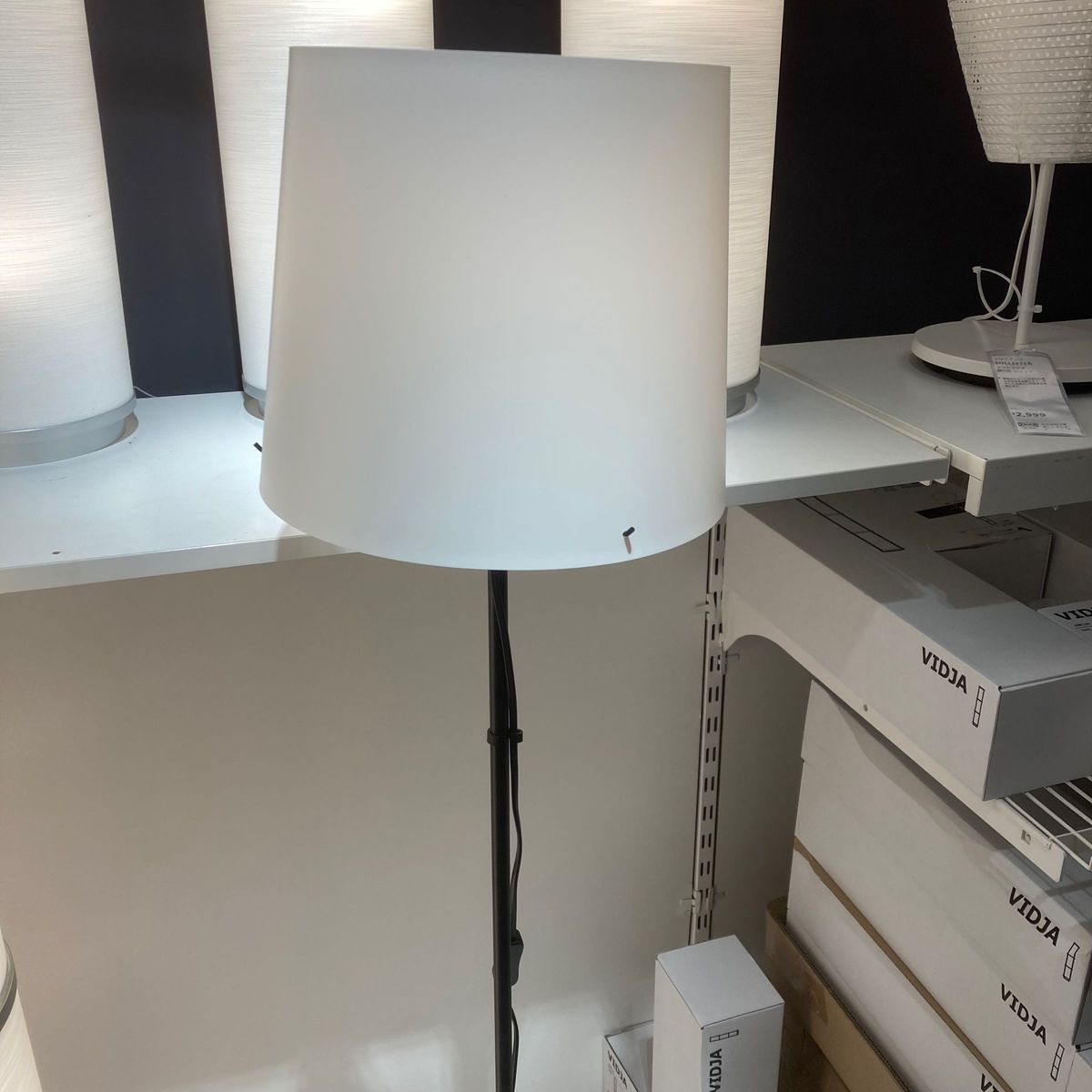 【新品】IKEA イケア バルラスト フロアランプ フロアスタンド インテリアライト ホワイト 150 cm 2個セット！  