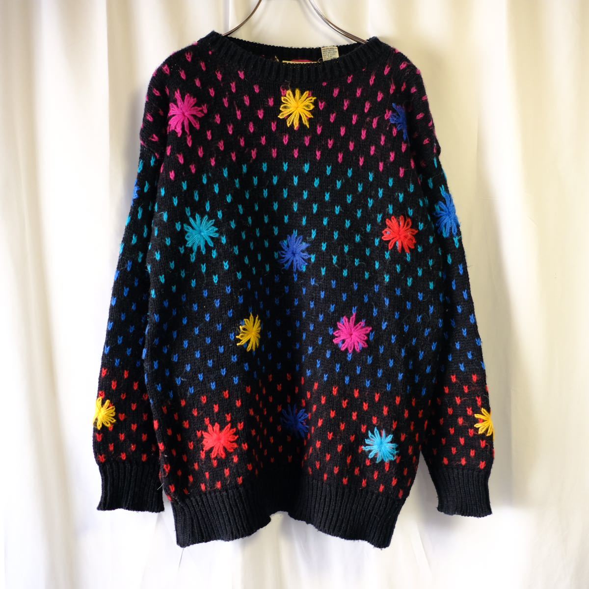 【1980s】ビンテージ　デザイン　刺繍　ニットセーター　古着屋　ウール　オーバーサイズ ユーロ　レア　アート