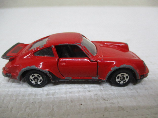 § 105 ミニカー　tomica TOMY トミカ トミー 1/61 No.F1 PORSCHE 930 TURBO ポルシェ ターボ 日本製 1979 検：模型 外国車シリーズ 乗用車_画像5