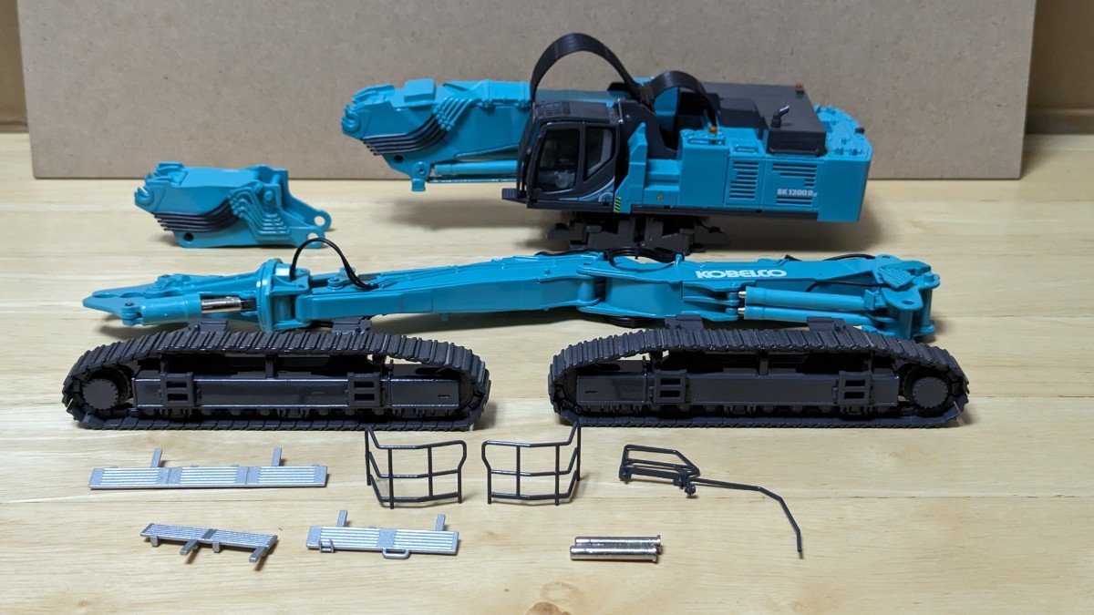 Conrad 1/50 KOBELCO SK1300D LC separate boom version Conrad 1/50 KOBELCO SK1300D LC separate boom version
