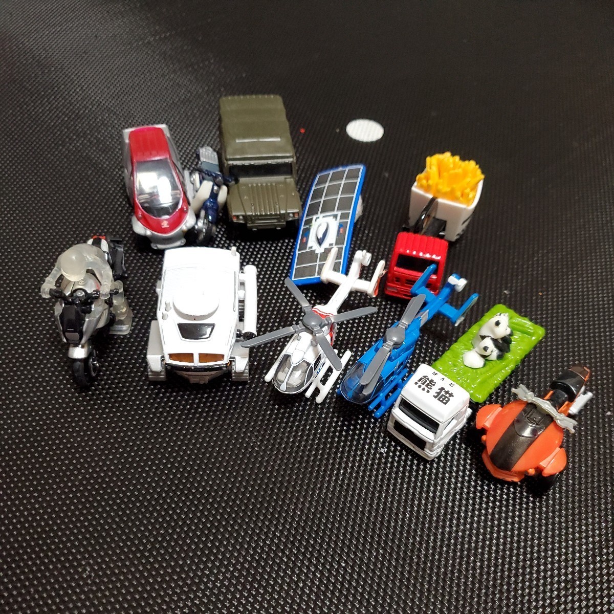 トミカ ミニカー TOMICA 車 大量 140台以上 ベトナム製 中国製 2001～2020 ロングトミカ 総重量8kg程度 ポケモン カーズ トーマス _画像8