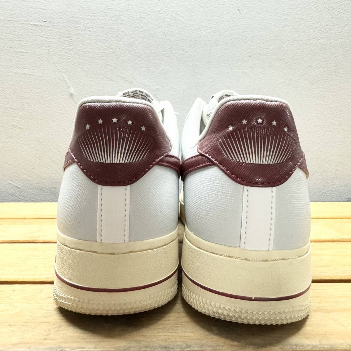 極美品 NIKE WMNS AIR FORCE 1 '07 SE PHOTON DUSナイキ エア フォース 1 '07 SE スニーカー　28cm dv7584-001_画像4