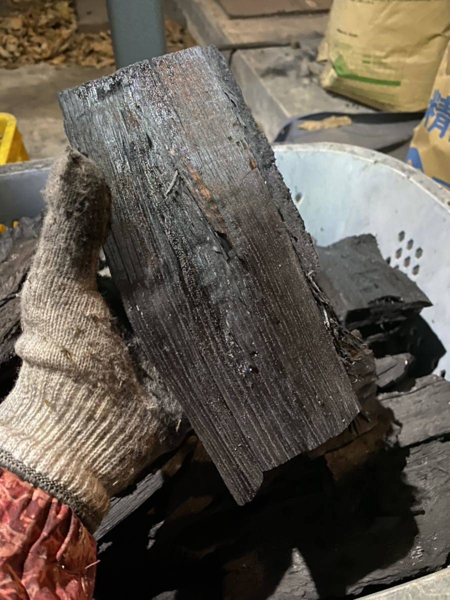 天然木材100%使用木炭 ザク炭&クズ炭　10キロ　楢　切炭　切れ端_画像4