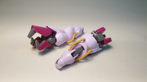 HGUC 1/144 ハマーン・カーン専用 ガザC (機動戦士Zガンダム)　脚部　ガンプラ 完成品 ジャンク_画像2