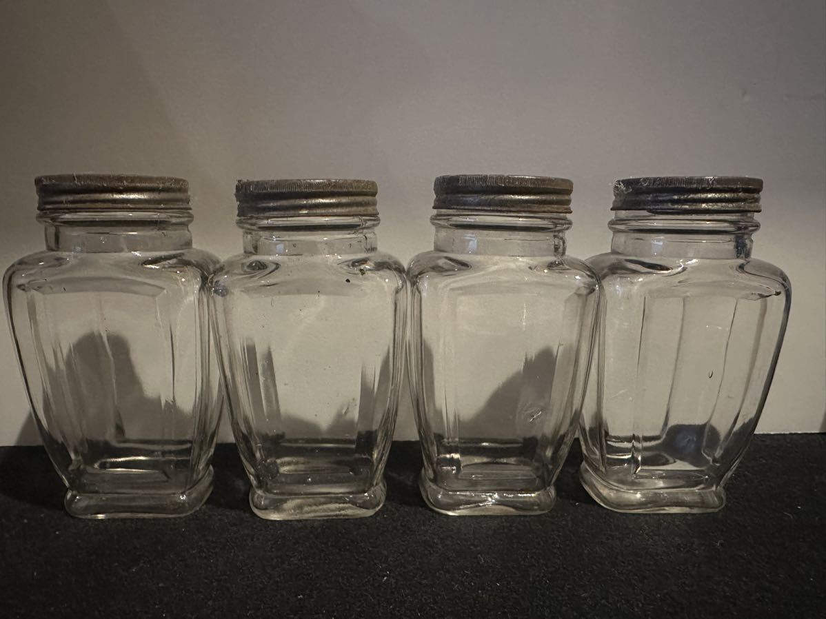 裏蓋が面白い 古い水飴瓶 ウランガラス ガラス瓶 ブリキフタ まとめて空瓶 蓋付 レトロ 和硝子 _画像1