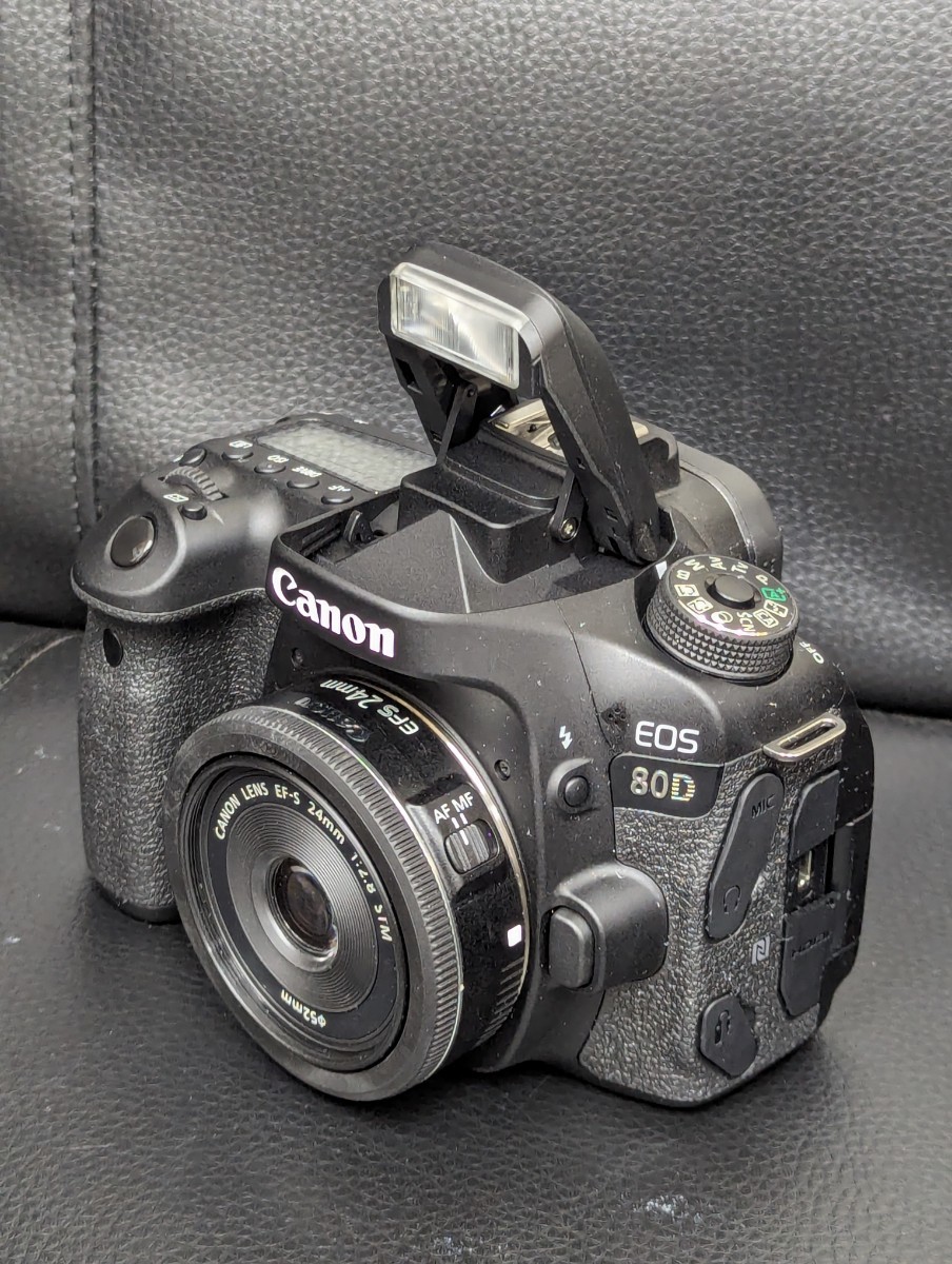 1222-1 CANON EOS 80D/CANON EF-S 24mm 1:2.8 STM 一眼レフカメラ+広角レンズ_画像1
