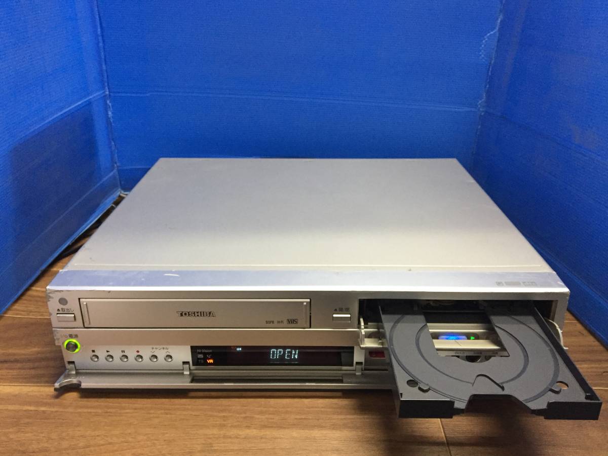  Toshiba RD-XV81 VHS/HDD/DVD recorder secondhand goods 186