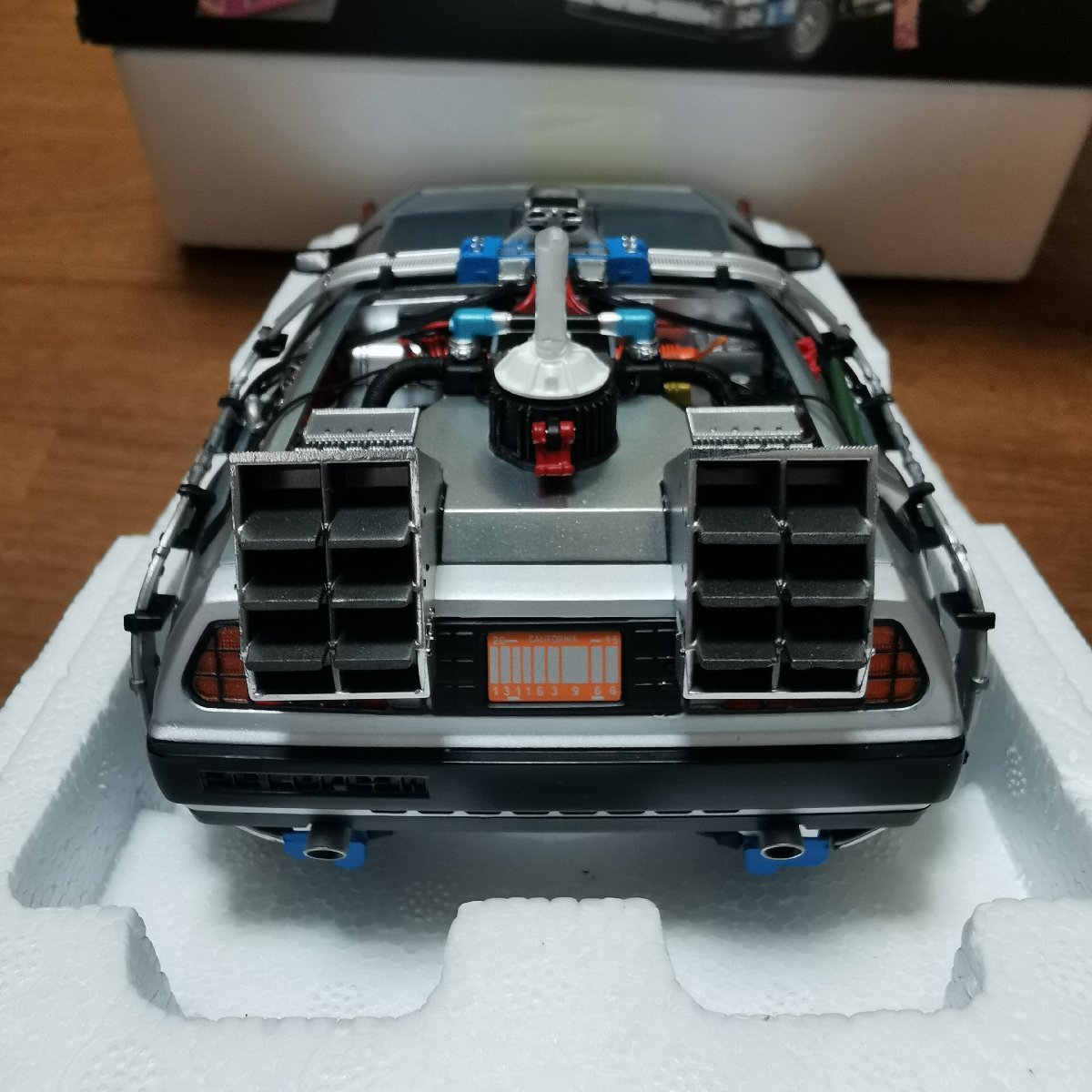 ●日本国内発送●ELITE 1/18 バック トゥ ザ フューチャー パート I デロリアン DeLorean Back To The Future TIME MACHINE 05_画像4