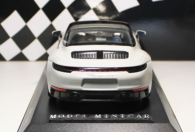 ▲最後1台！限定品！PMA 1/18 ポルシェ Porsche 911（992） Targa 4 GTS 2021 新品 Minichamps 155061064_画像4