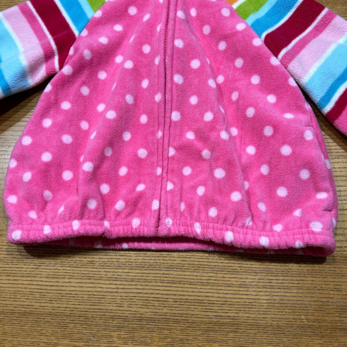 【Gymboree】(USED)ピンクドット柄&袖マルチカラー ジップアップ フリースパーカー 2T-3T(90〜100cm)