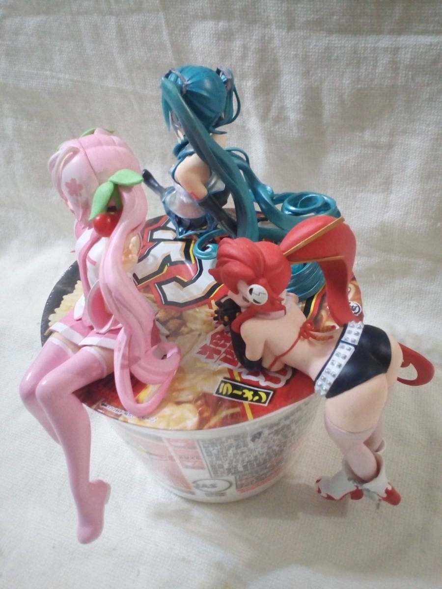 多数出品同梱OK フィギュア女性 ぬーどるストッパー 2点セット VOC@LOID 初音ミク & 桜ミク ボーカロイド カップラーメン_別出品との組み合わせ見本