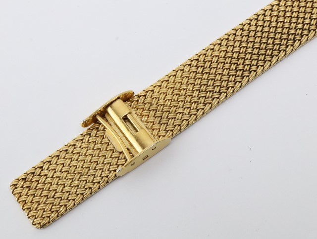2312-555 シーマ クオーツ 腕時計 CYMA 604SP 4Pダイヤ 金色 竜頭装飾 一体型 金属メッシュブレス_画像5