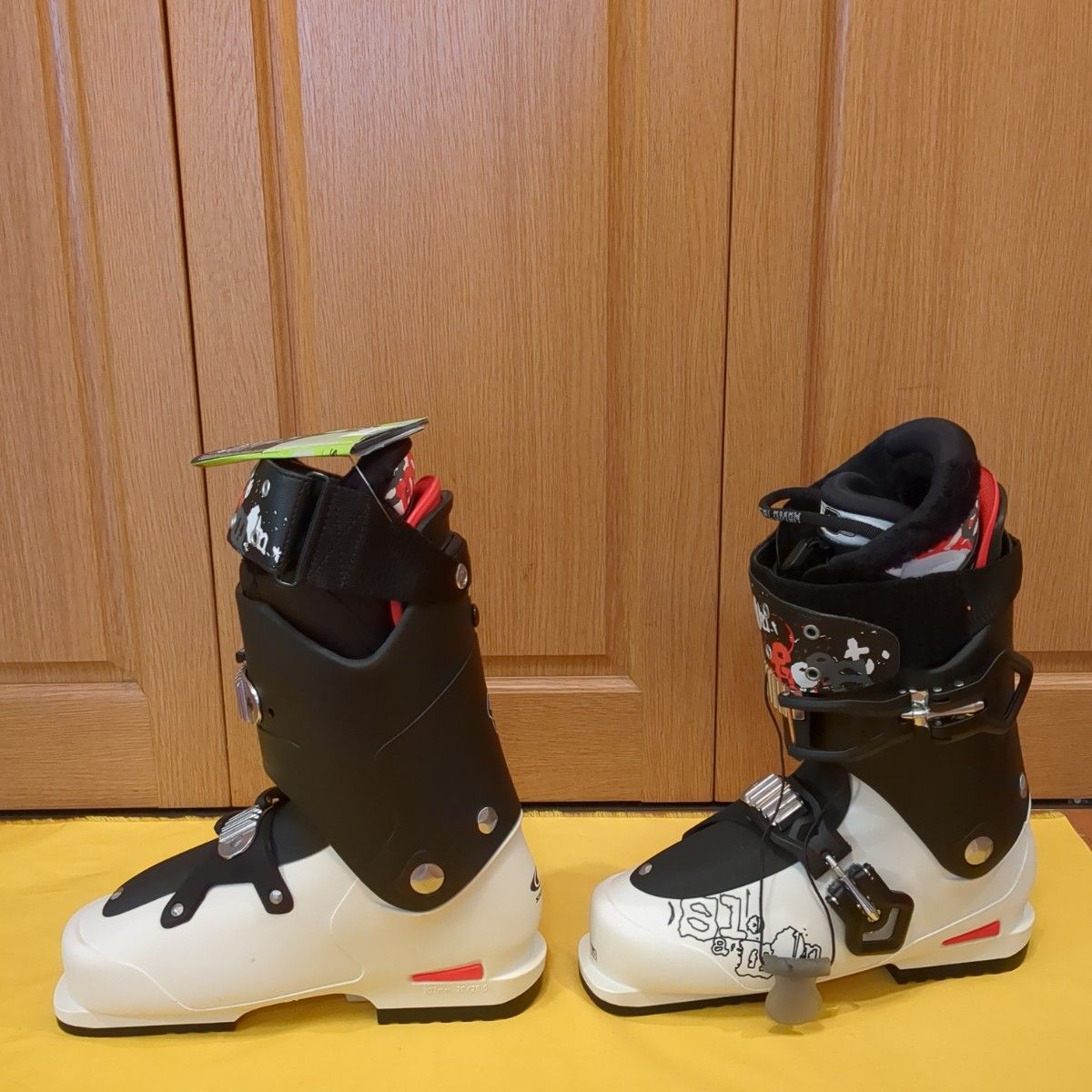 SALOMON SPKスキーブーツ26-26・5cmフリースタイル・フリー SALOMON SPKスキーブーツ26-26・5cmフリースタイル・フリー