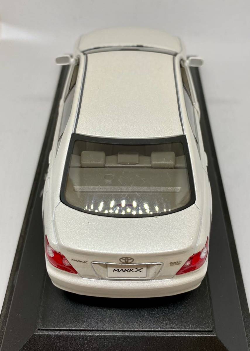 トヨタ　カラーサンプル マークX　ホワイト　購入者配布モデル　1/30 色見本_画像4