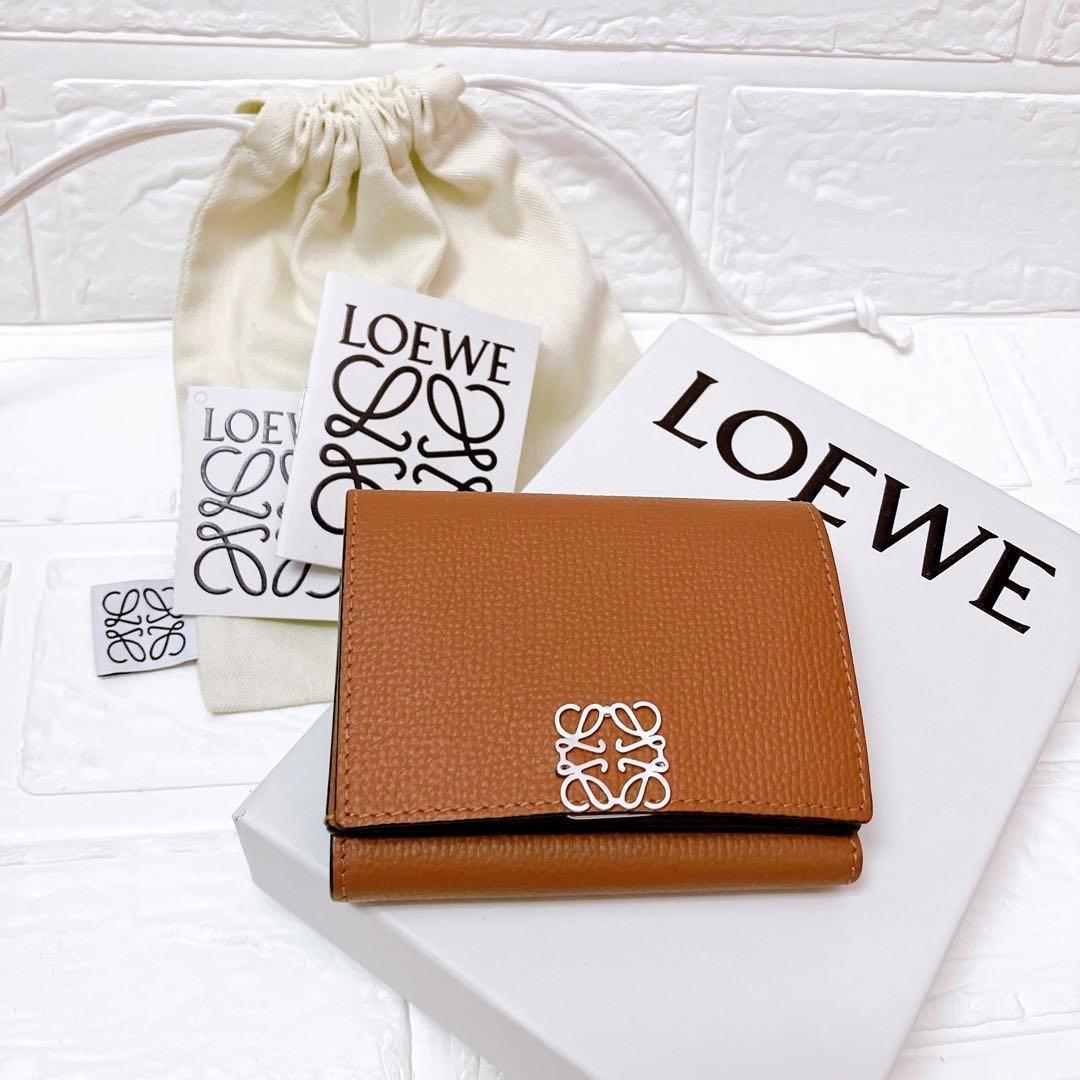 極美品】ロエベ LOEWE アナグラム 三つ折り財布 レザー ON5 レディース