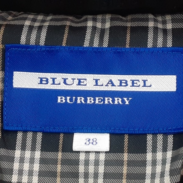 バーバリーブルーレーベル Burberry Blue Label ダウンジャケット サイズ38 M - 黒 レディース 長袖/ファー/フード着脱可/冬 美品_画像3