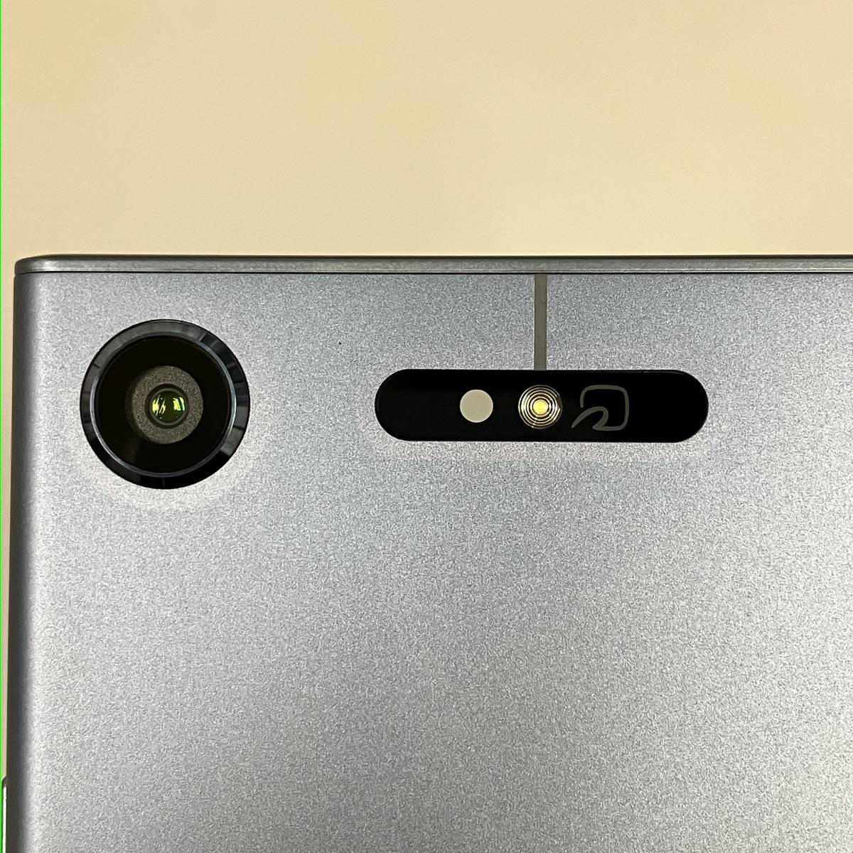 【中古 訳あり】SIMフリー XPERIA XZ1 4GB/64GB ムーンリットブルー SOV36 利用制限〇 au版 バッテリー80%以上_画像4