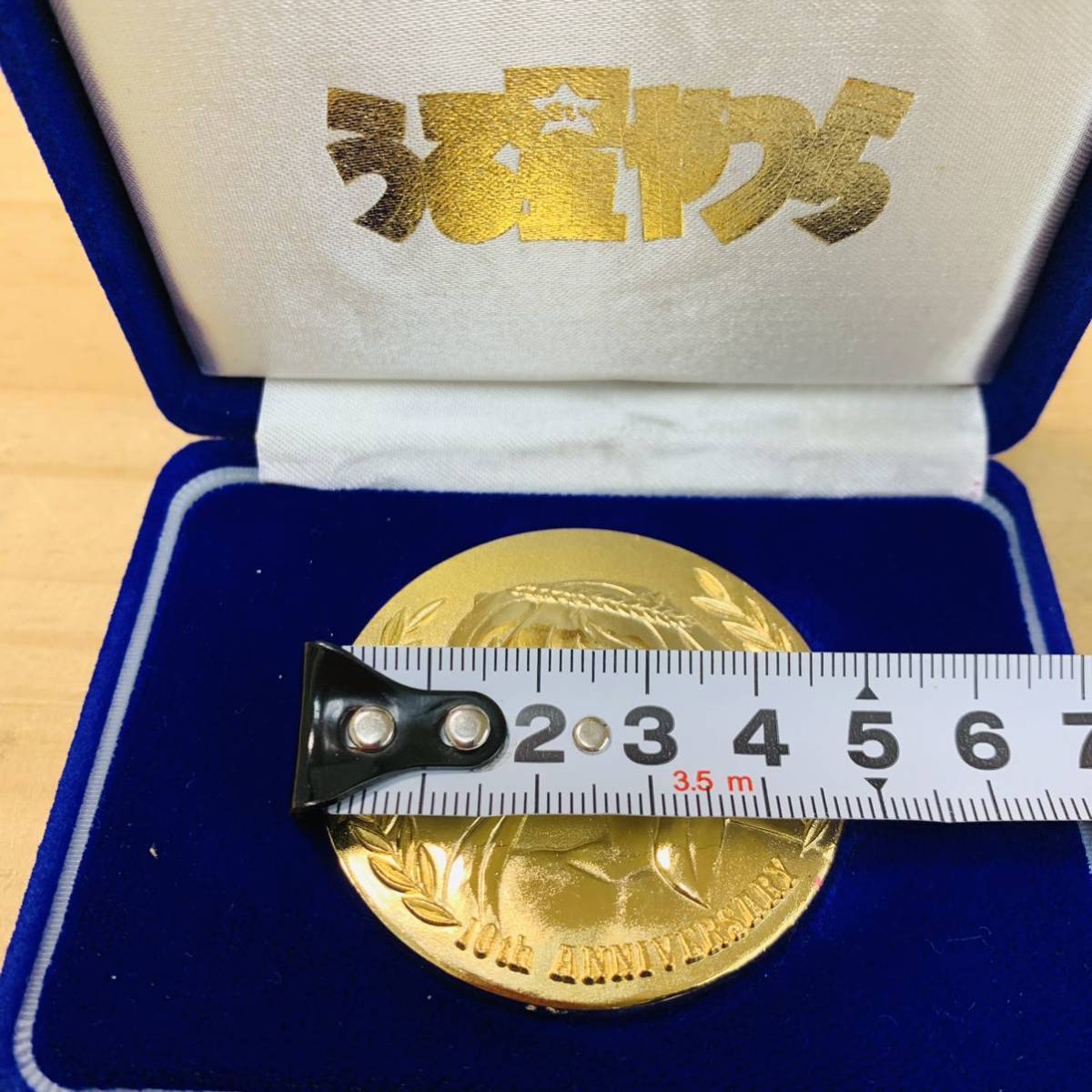 3D33203-100 うる星やつら 10th Anniversary 記念 ラムちゃん メダル 缶バッジ 10周年記念_画像4
