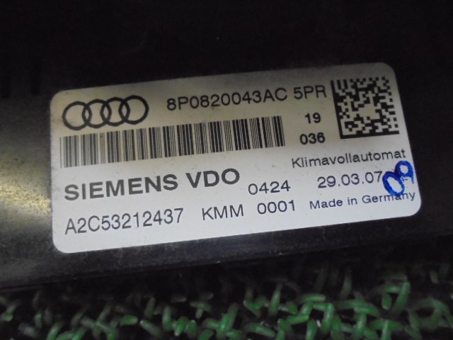 9EX1550 GD3-1)) アウディ A3 ABA-8PBYT 2007年 1.8TFSI 純正 エアコンスイッチパネル　　8PO820043AC5PR_画像2