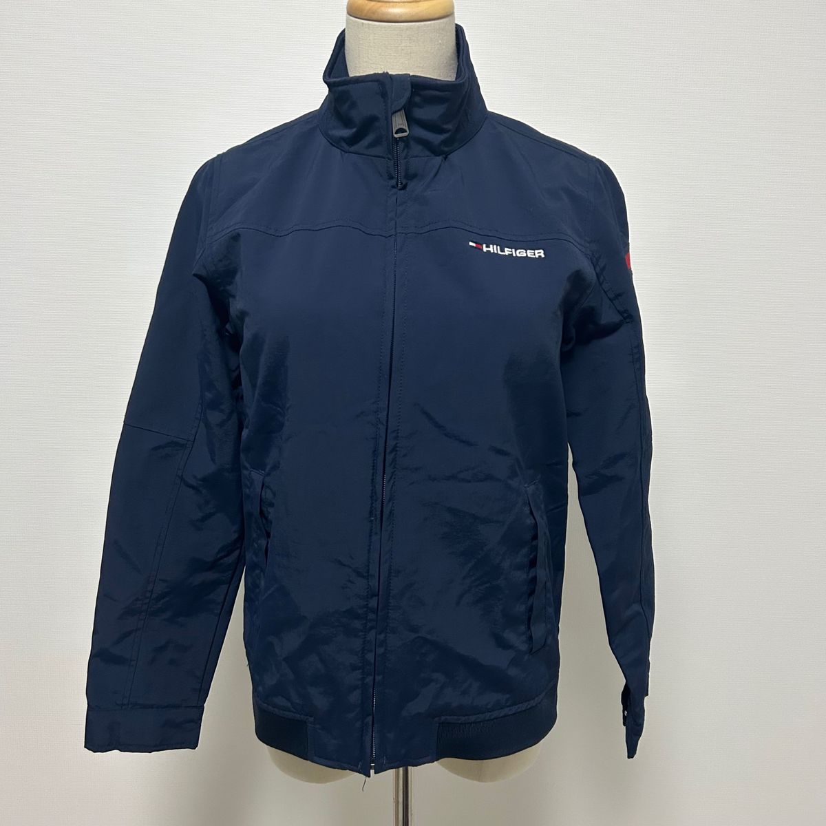 Tommy ジャケット トミーヒルフィガー ネイビー 新品未使用 Tommy ジャケット トミーヒルフィガー ネイビー 新品未使用