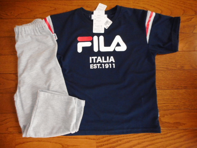 ☆新品　ＦＩＬＡ　半袖パジャマ　１３０（ネイビー）　☆_画像1