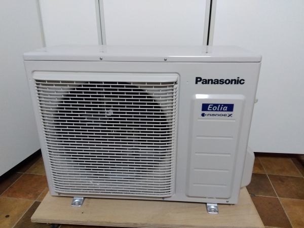 美品 パナソニック Panasonic ルームエアコン 2.2kw CS-X222D-W 2022年製 2.2kw_画像7