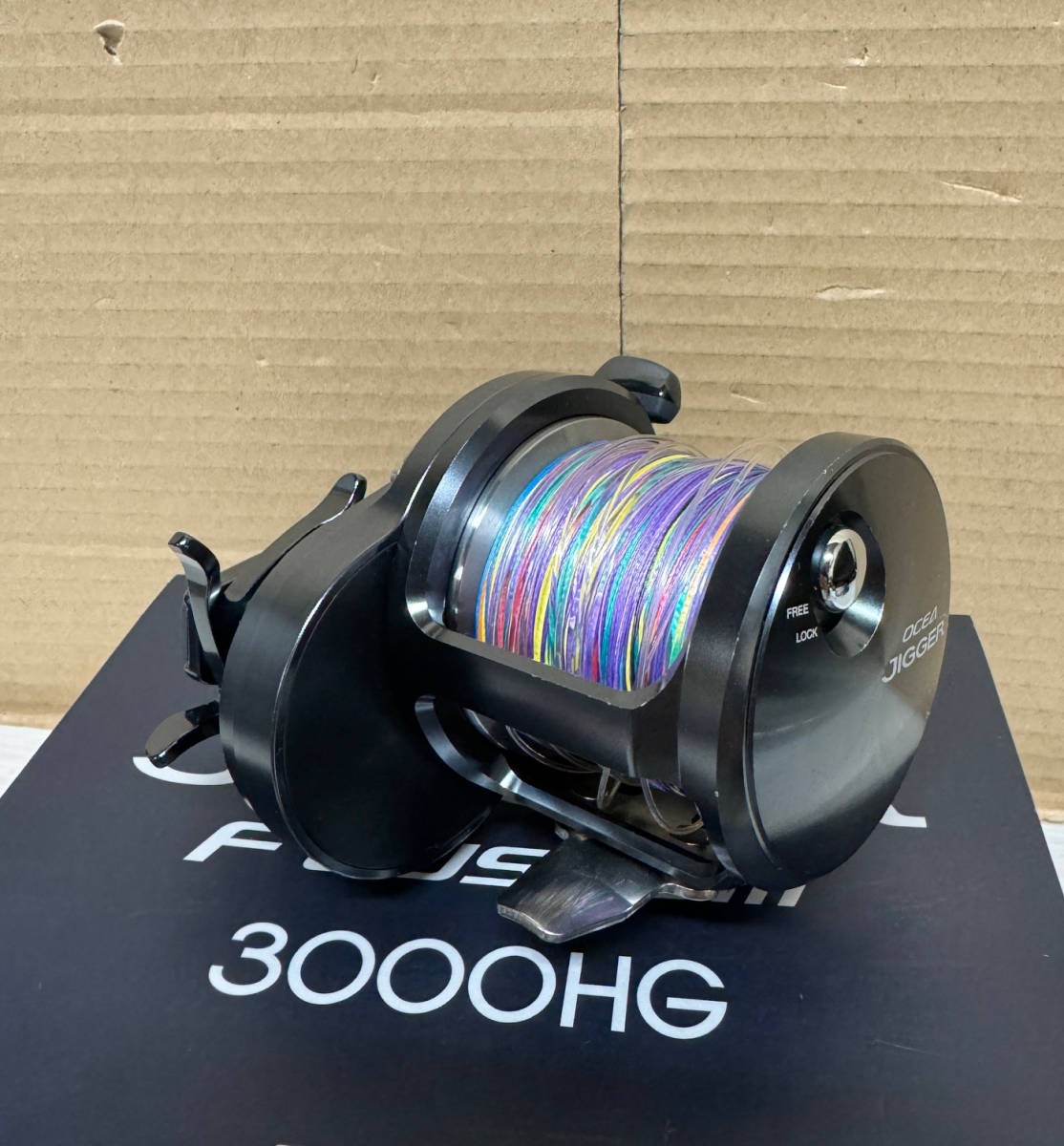 シマノ SHIMANO 19 オシアジガー Fカスタム 3000HG 使用1回 シマノ SHIMANO 19 オシアジガー Fカスタム 3000HG 使用1回